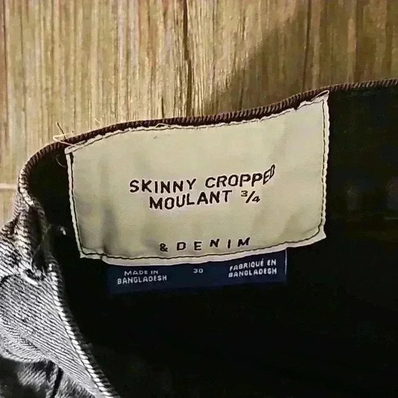 Womens H&M Moulant 3/4 Skinny Ankle Denim Distressed Jean Sz 30 27" inseam - Picture 3 of 4